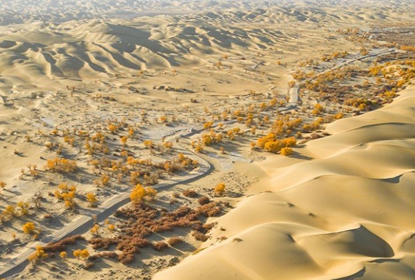 塔克拉玛干沙漠.png 塔克拉玛干沙漠.png