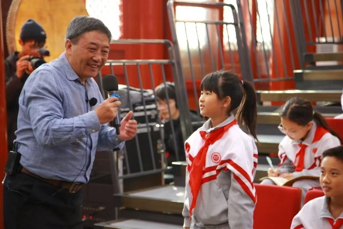 西宁市行知路小学教师.png 西宁市行知路小学教师.png