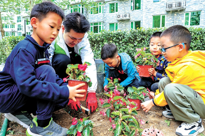 时雨园社区小朋友参与.png 时雨园社区小朋友参与.png