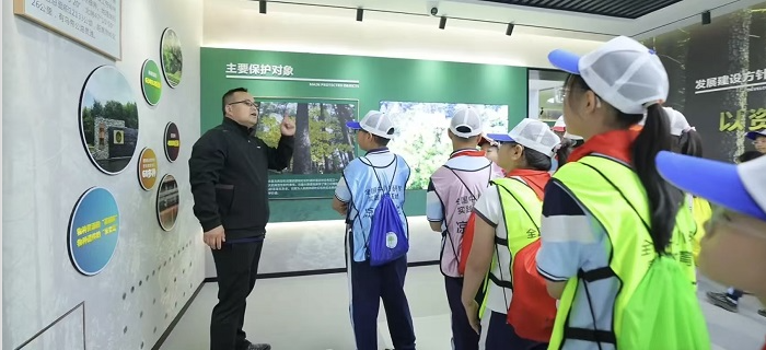 此次“爱鸟周”启动仪式以青少年.png